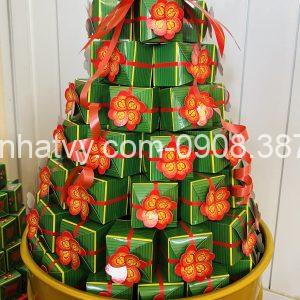 Bánh phu thê hộp hoa mai Nhất Vy