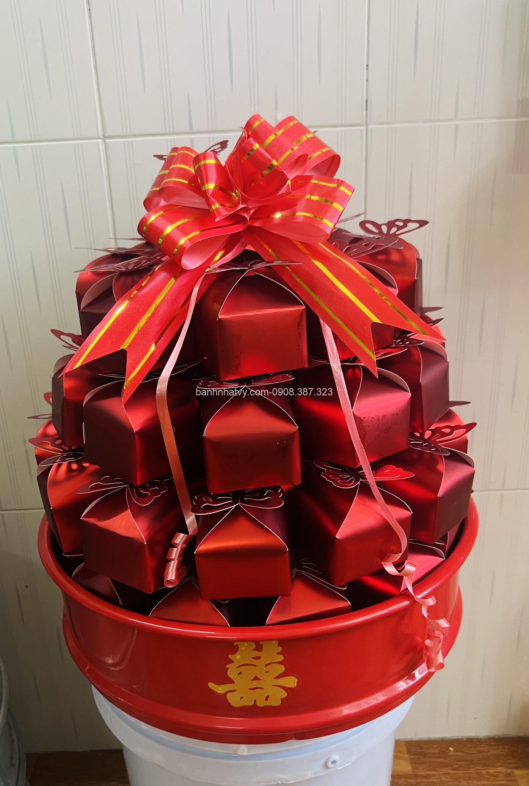 86 Bánh Phu Thê Dừa Hộp Bướm Đỏ 86 Bánh Phu Thê Dừa Hộp Bướm Đỏ